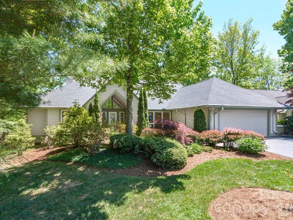 133 Forest View Drive, Flat Rock, NC 28731