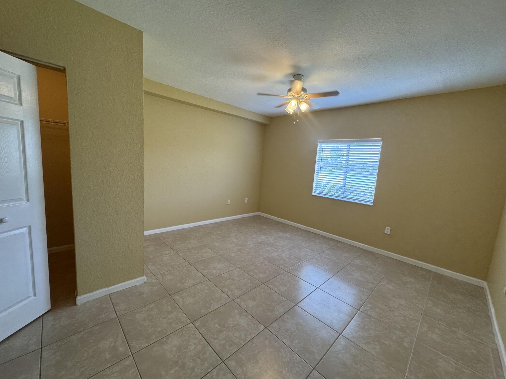 1133 Golden Lakes Boulevard, Unit 812, West Palm Beach, FL 33411 Photo