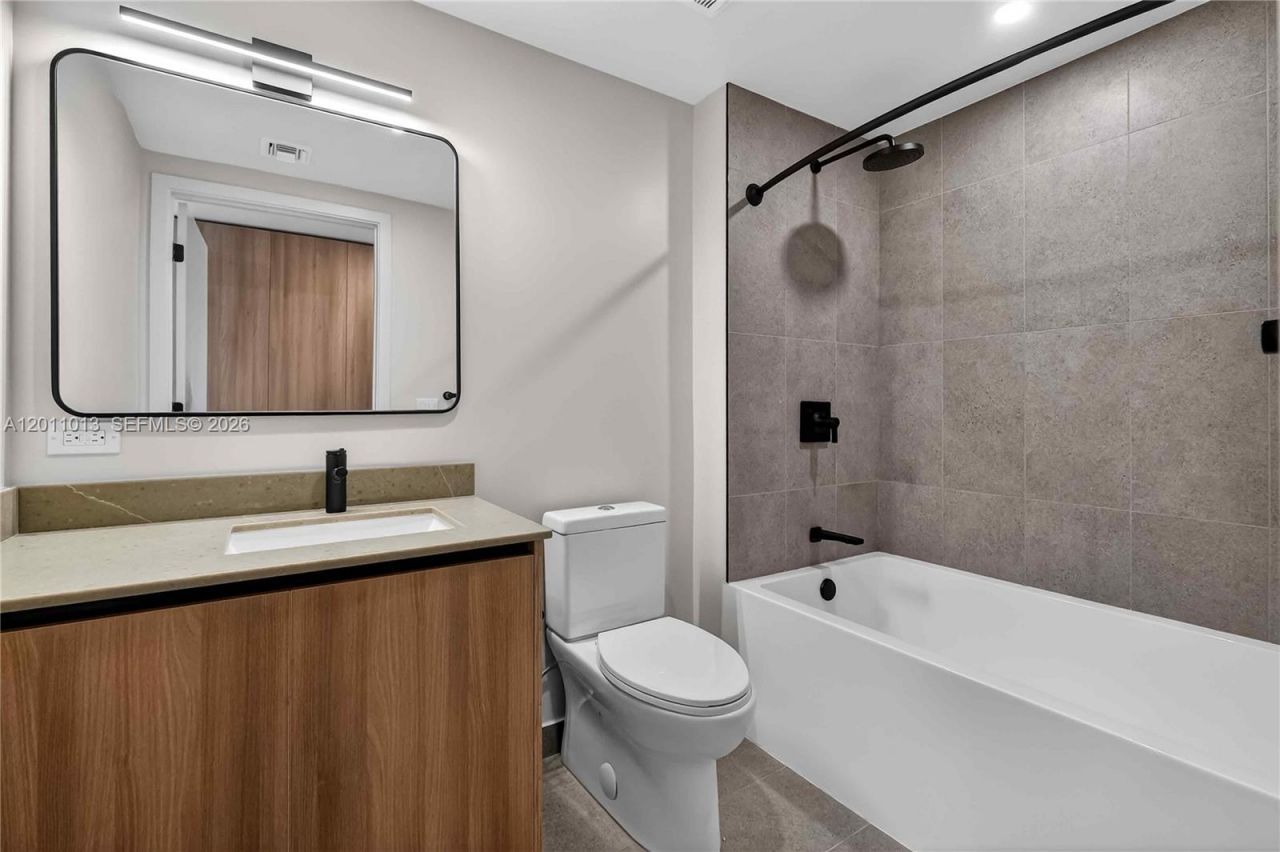 121 NE 5 St , Unit 901A, Miami, FL 33132 Photo