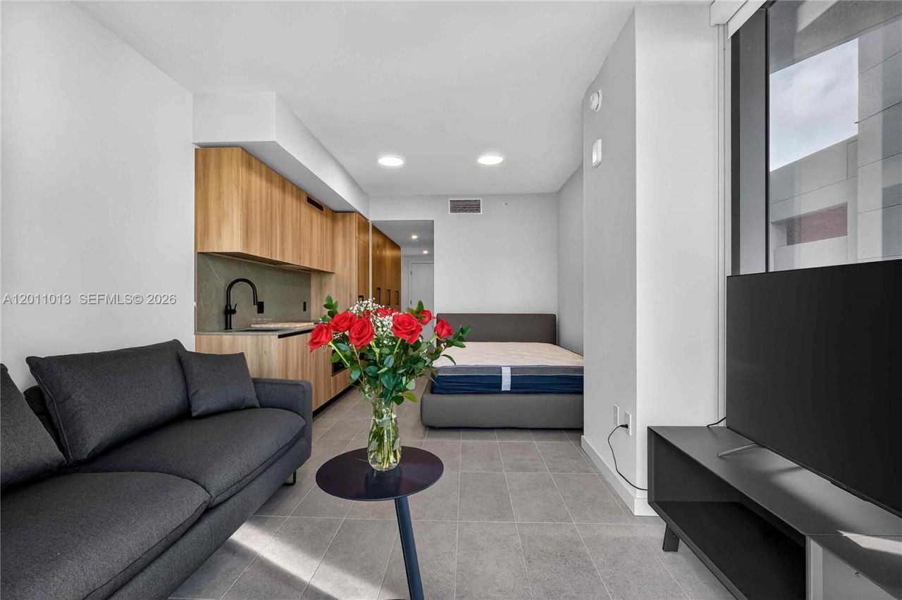 121 NE 5 St , Unit 901A, Miami, FL 33132 Photo