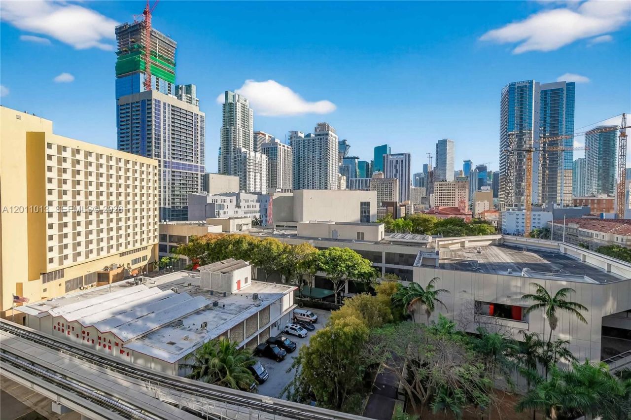 121 NE 5 St , Unit 901A, Miami, FL 33132 Photo