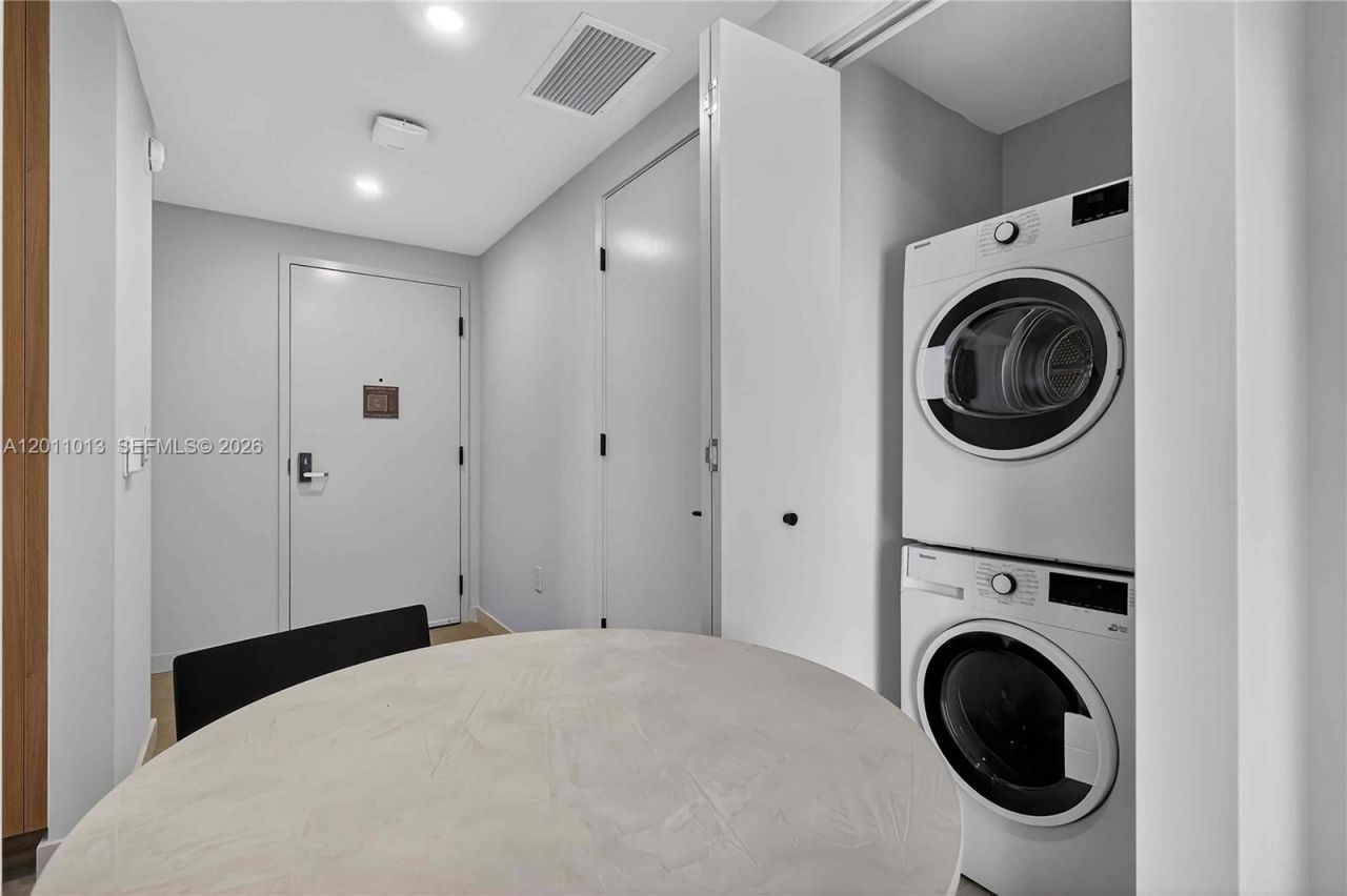 121 NE 5 St , Unit 901A, Miami, FL 33132 Photo