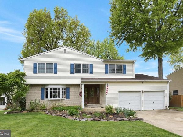 15 LANNIGAN DRIVE, LAWRENCE TOWNSHIP, NJ 08648