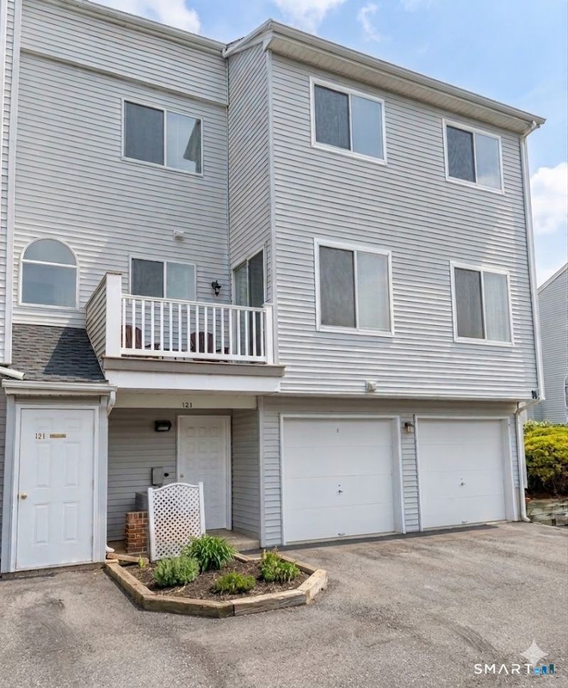 121 Staffordshire Common, Unit 121, Wallingford, CT 06492 Main Photo