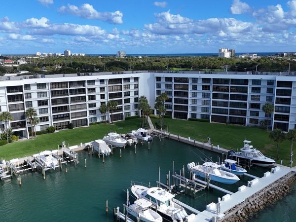 1748 Jupiter Cove Drive, Unit 319, Jupiter, FL 33469