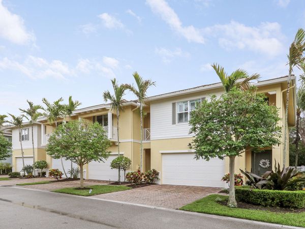 5242 Cambridge Court, Palm Beach Gardens, FL 33418