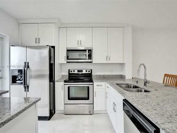 5950 Del Lago Cir , Unit 104, Sunrise, FL 33313