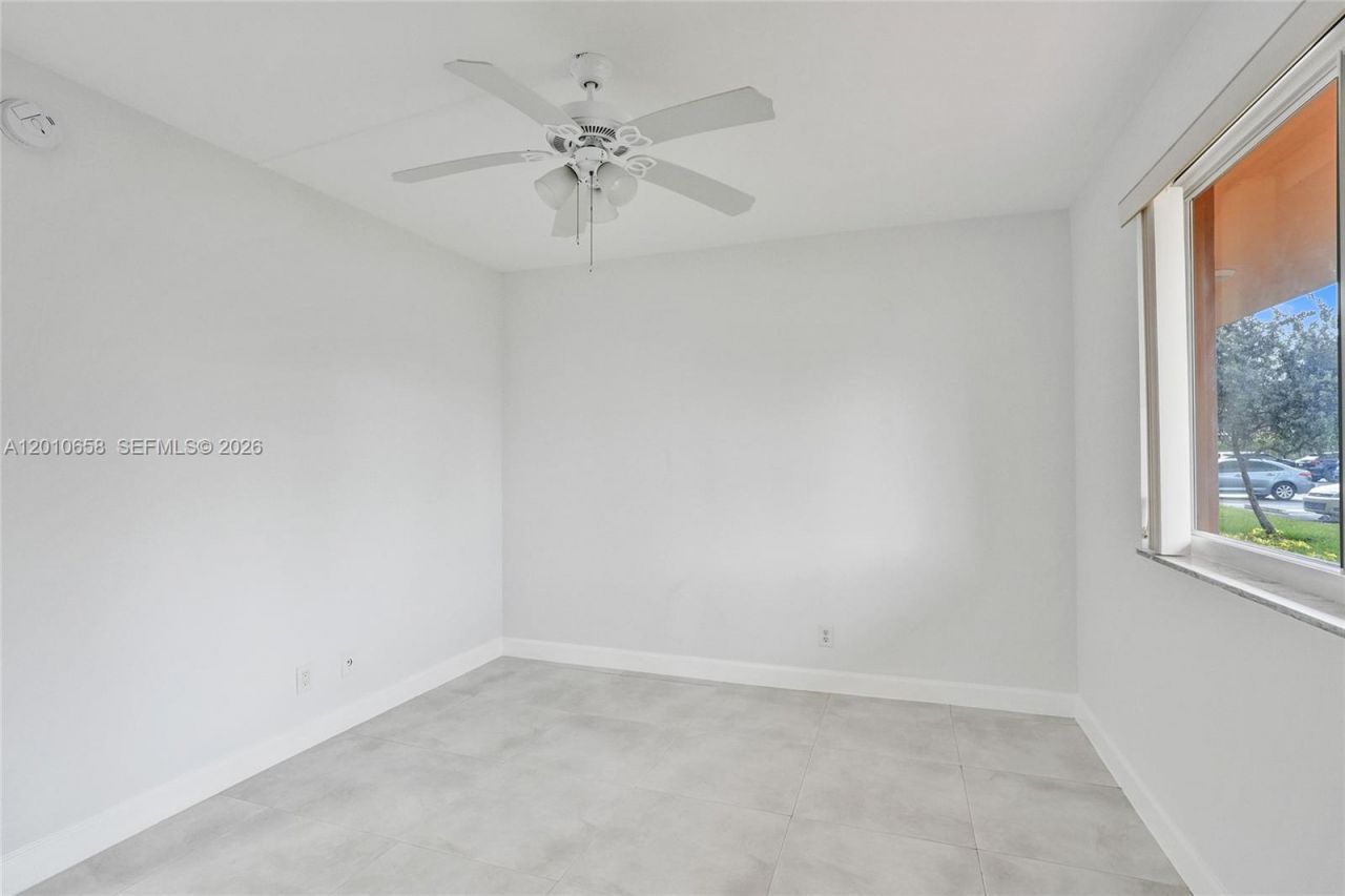 5950 Del Lago Cir , Unit 104, Sunrise, FL 33313 Photo