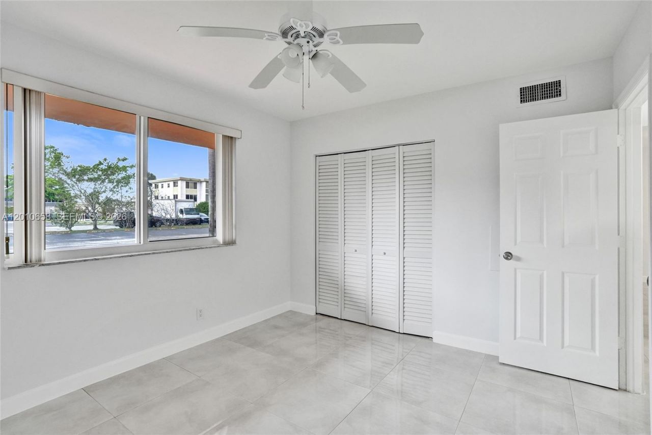 5950 Del Lago Cir , Unit 104, Sunrise, FL 33313 Photo