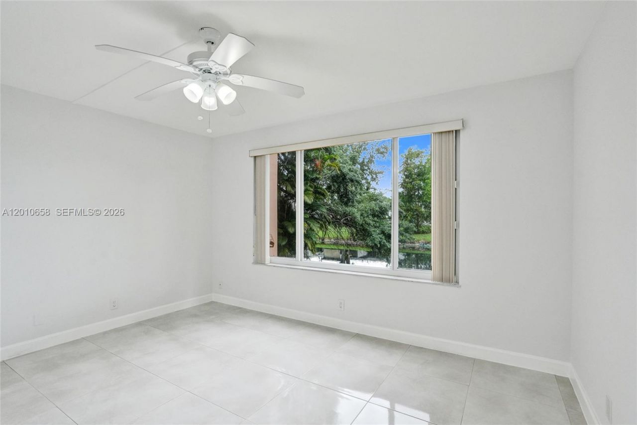 5950 Del Lago Cir , Unit 104, Sunrise, FL 33313 Photo