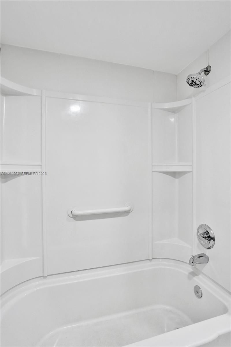 5950 Del Lago Cir , Unit 104, Sunrise, FL 33313 Photo