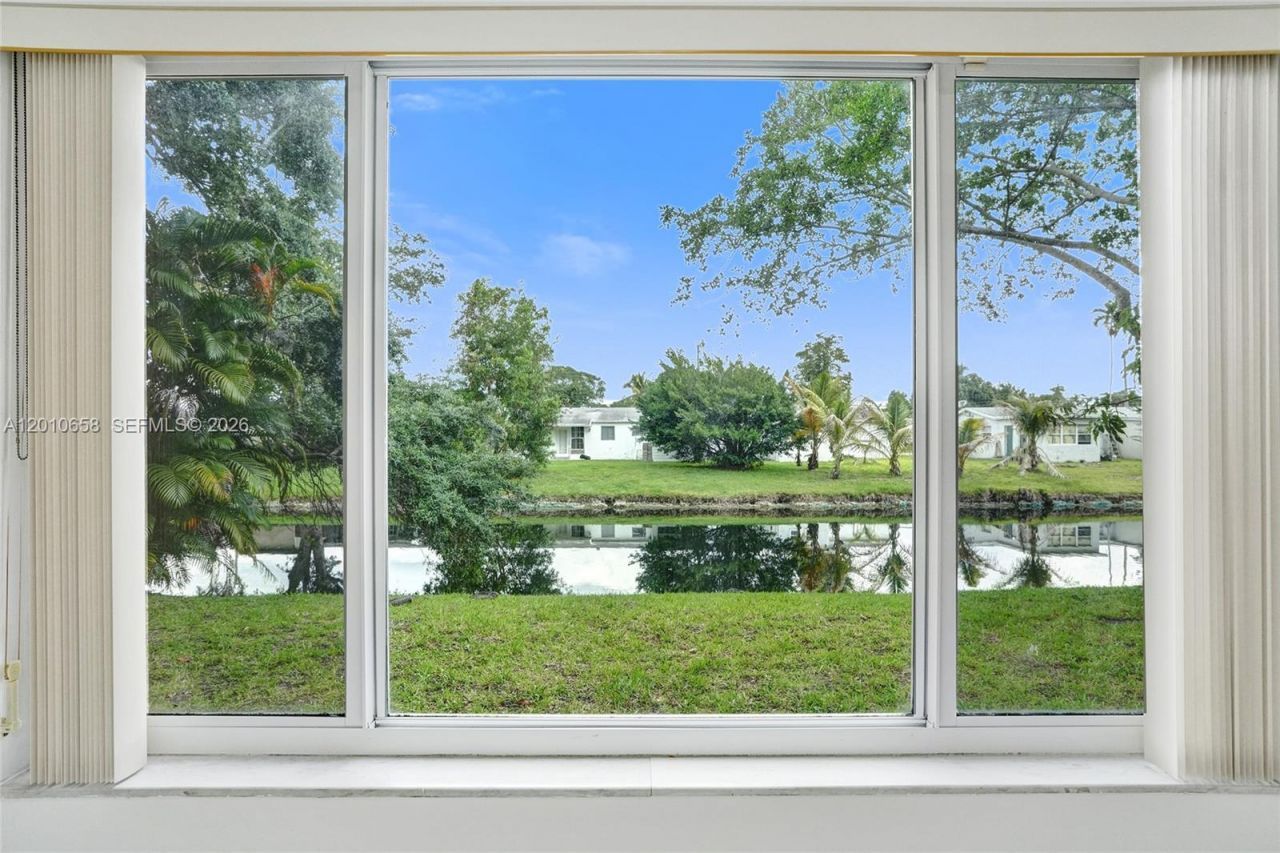 5950 Del Lago Cir , Unit 104, Sunrise, FL 33313 Photo