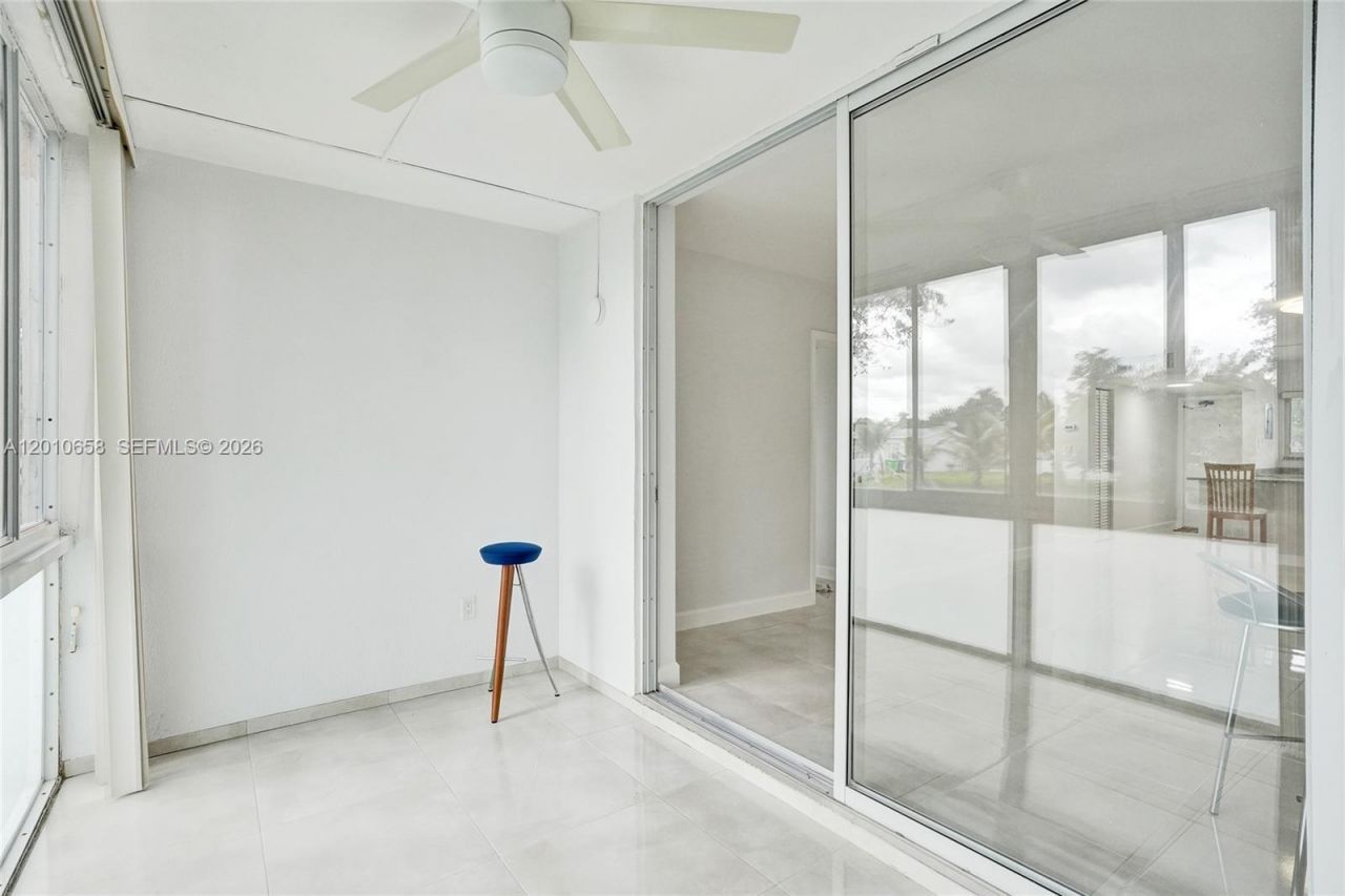 5950 Del Lago Cir , Unit 104, Sunrise, FL 33313 Photo