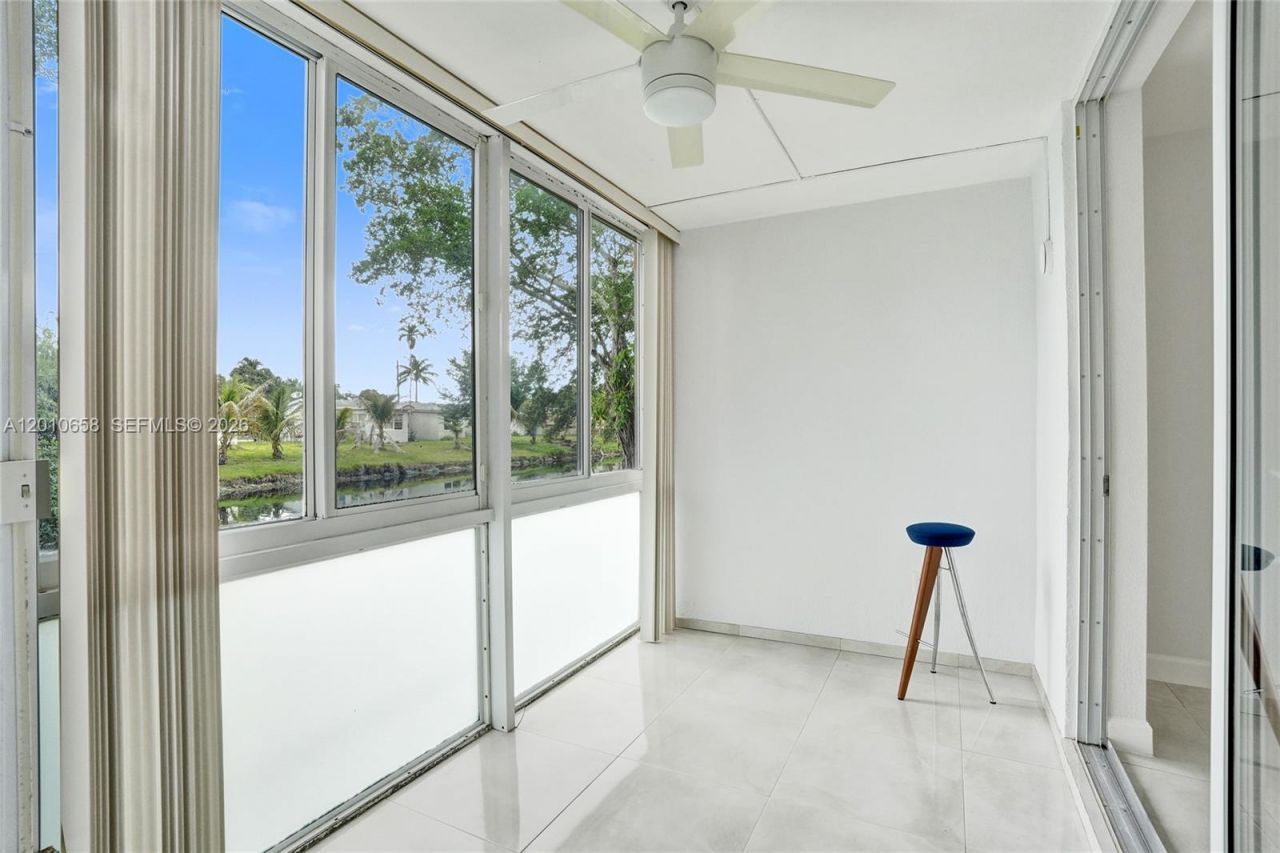 5950 Del Lago Cir , Unit 104, Sunrise, FL 33313 Photo