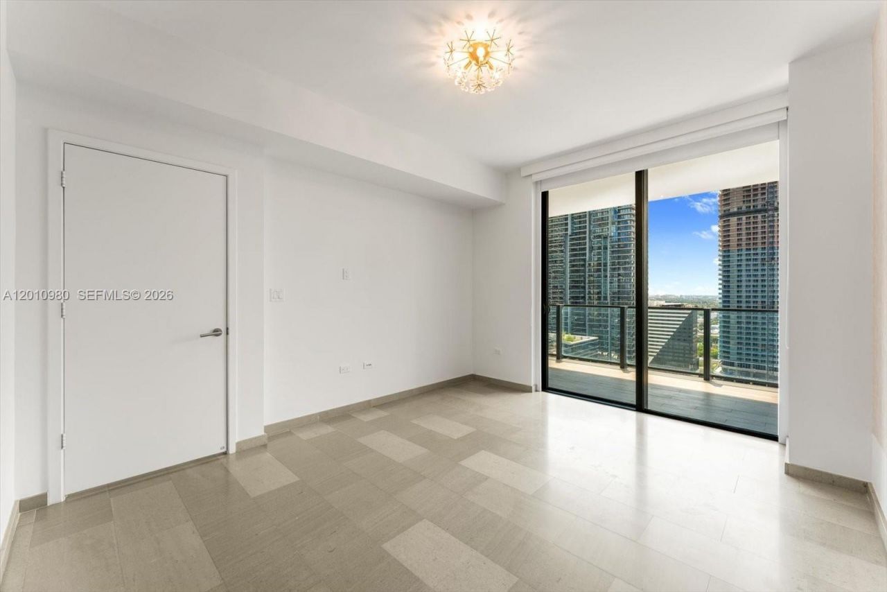 68 SE 6th St, Unit 2304, Miami, FL 33131 Photo