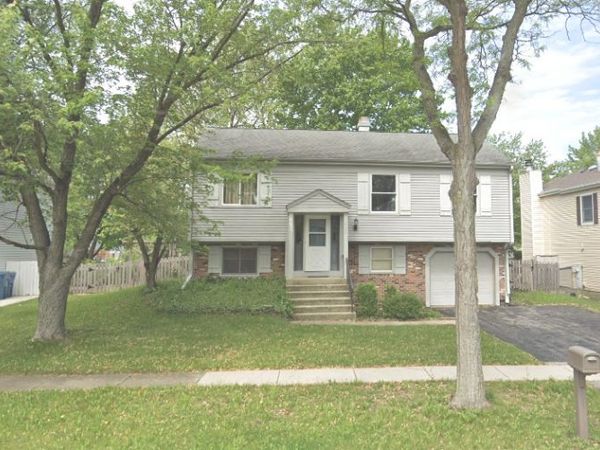 982 Grant Street , Bartlett, IL 60103