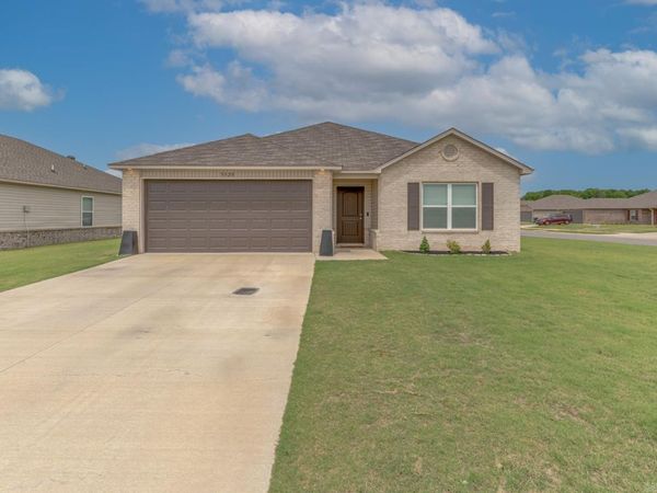 5520 Mariposa Grove Dr , Jonesboro, AR 72401