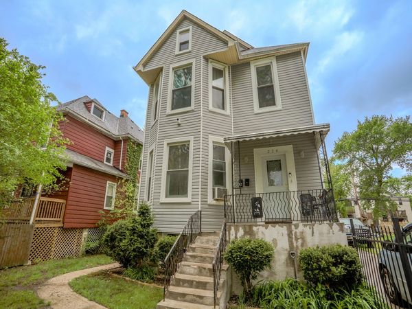 224 N Lockwood Avenue , Chicago, IL 60644