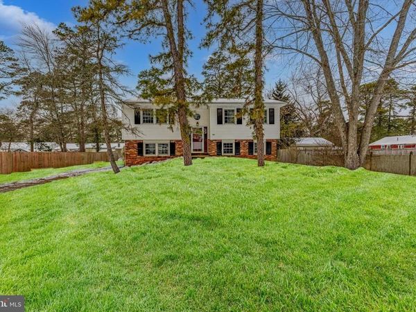 202 MANAHAWKIN TRAIL , BROWNS MILLS, NJ 08015