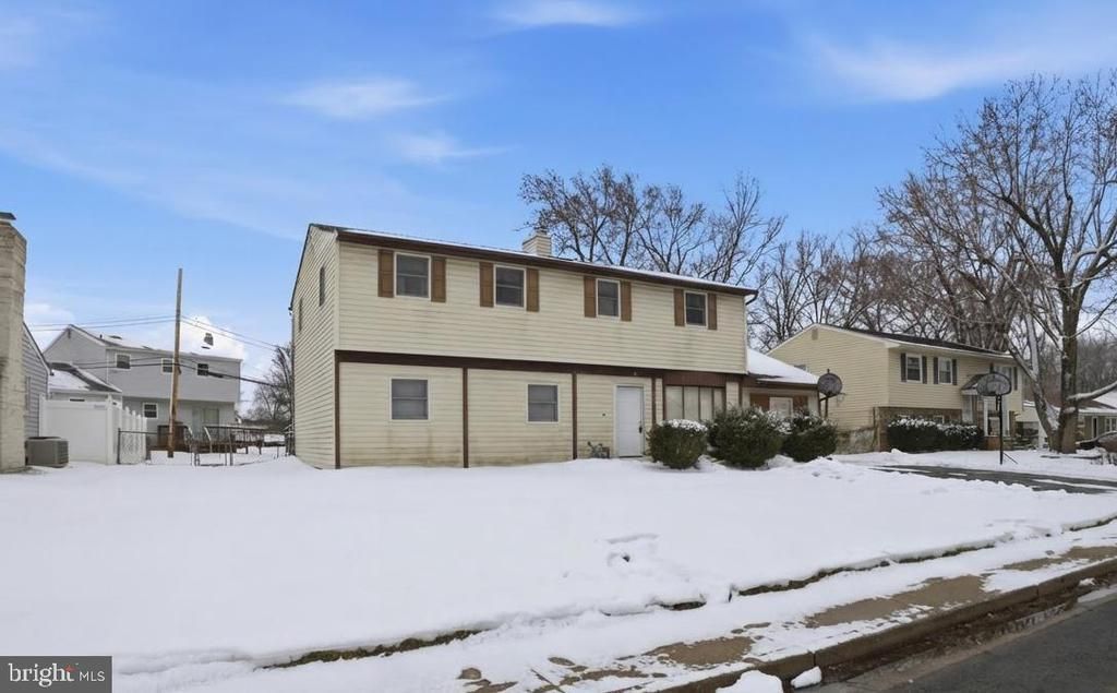 716 CHATHAM ROAD, FAIRLESS HILLS, PA 19030