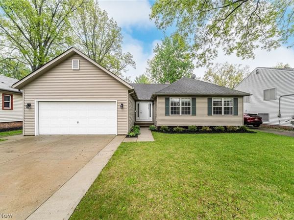 22461 Macbeth Avenue , Fairview Park, OH 44126