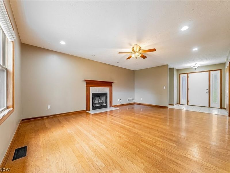 22461 Macbeth Avenue, Fairview Park, OH 44126 Photo 4