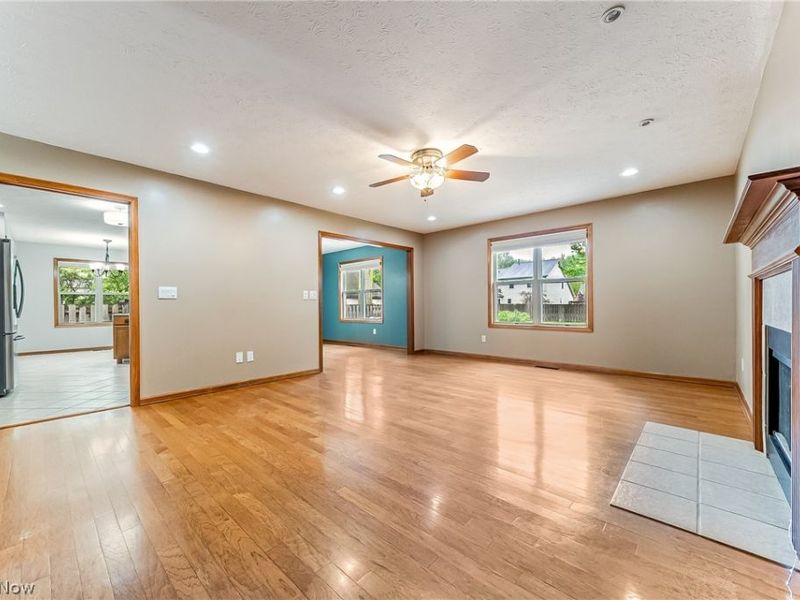 22461 Macbeth Avenue, Fairview Park, OH 44126 Photo 5