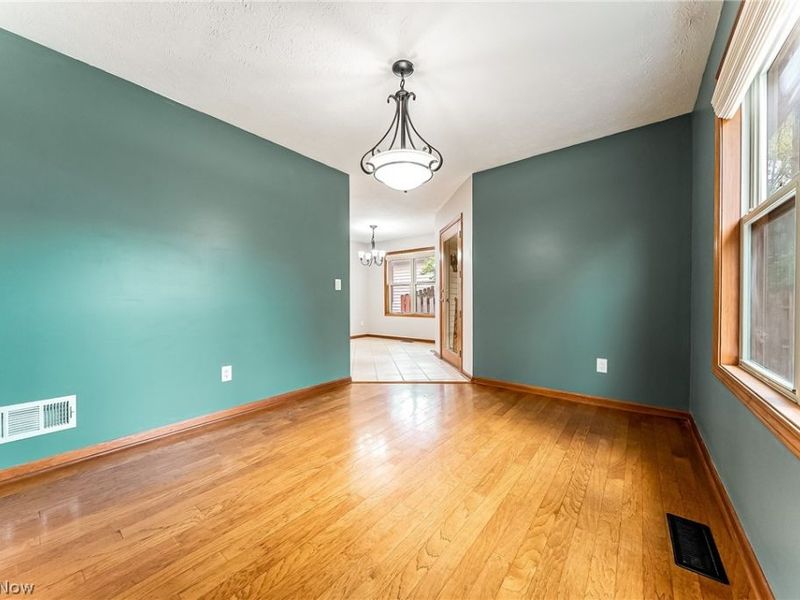 22461 Macbeth Avenue, Fairview Park, OH 44126 Photo 7