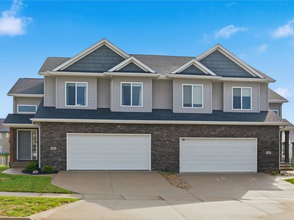 618 Doe Avenue , Tiffin, IA 52340