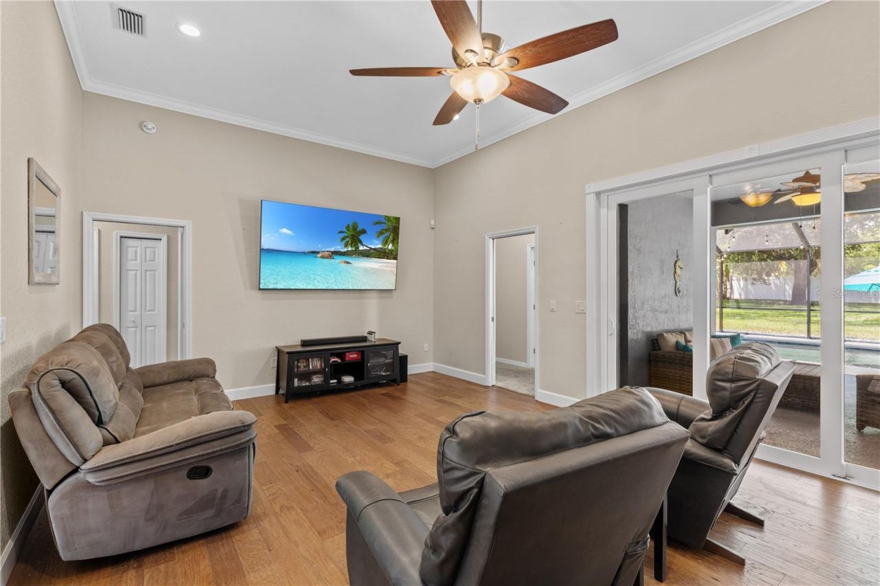 1095 W Lake Hamilton Drive, Winter Haven, FL 33881 Photo