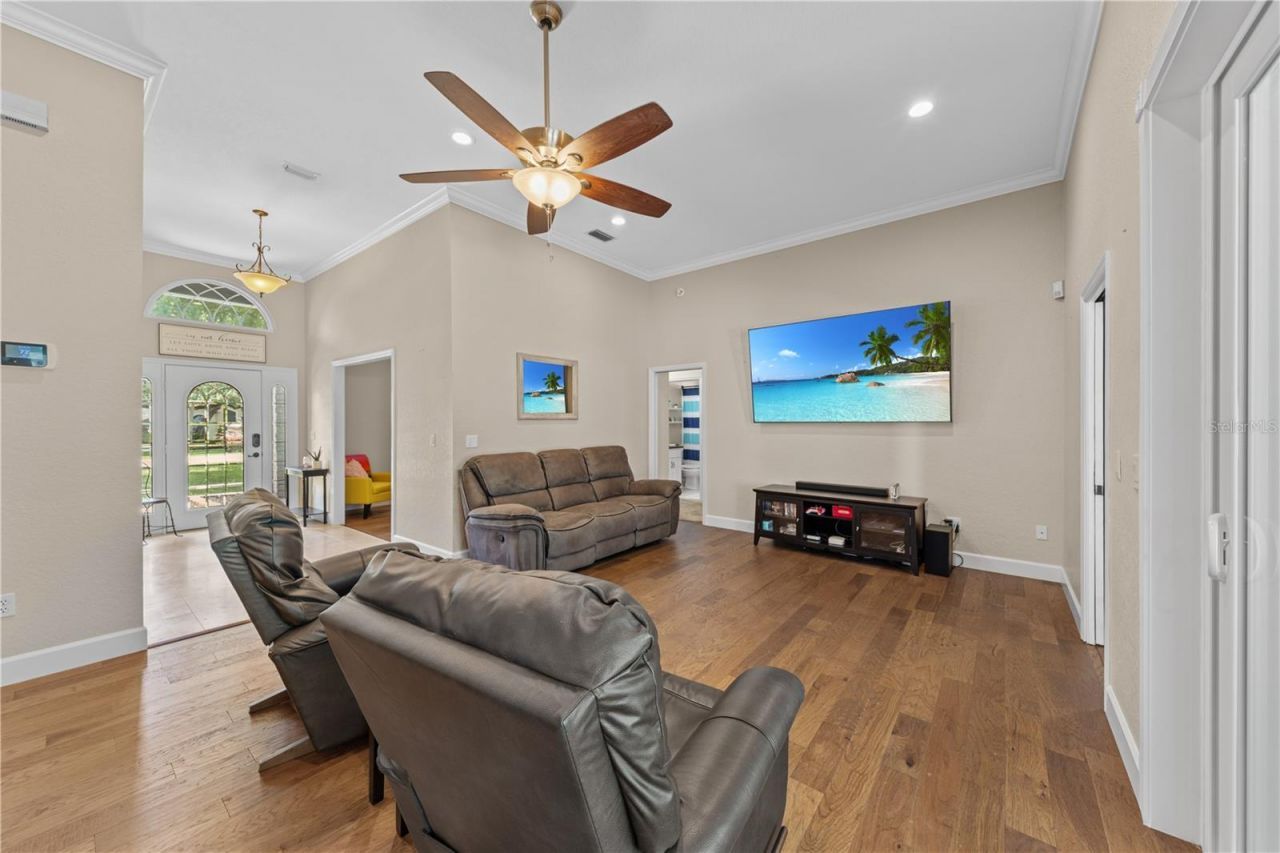 1095 W Lake Hamilton Drive, Winter Haven, FL 33881 Photo