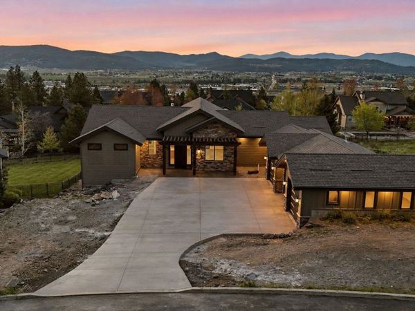 238 N Legacy Ridge Dr, Liberty Lake, WA 99019