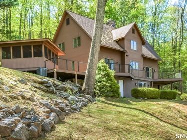 28 Garnet, Roxbury, CT 06783
