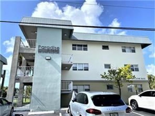 270 Layne Boulevard, Unit 308, Hallandale Beach, FL 33009