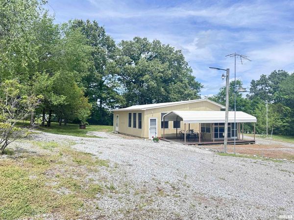 4615 Pleasant Grove Road, Buncombe, IL 62916
