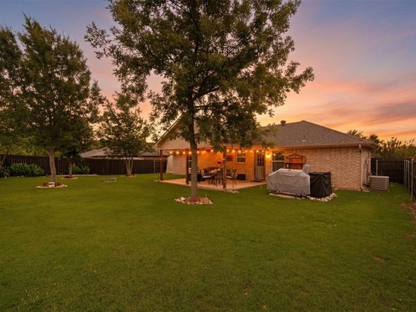 1108 Ashwood Court , Cleburne, TX 76033