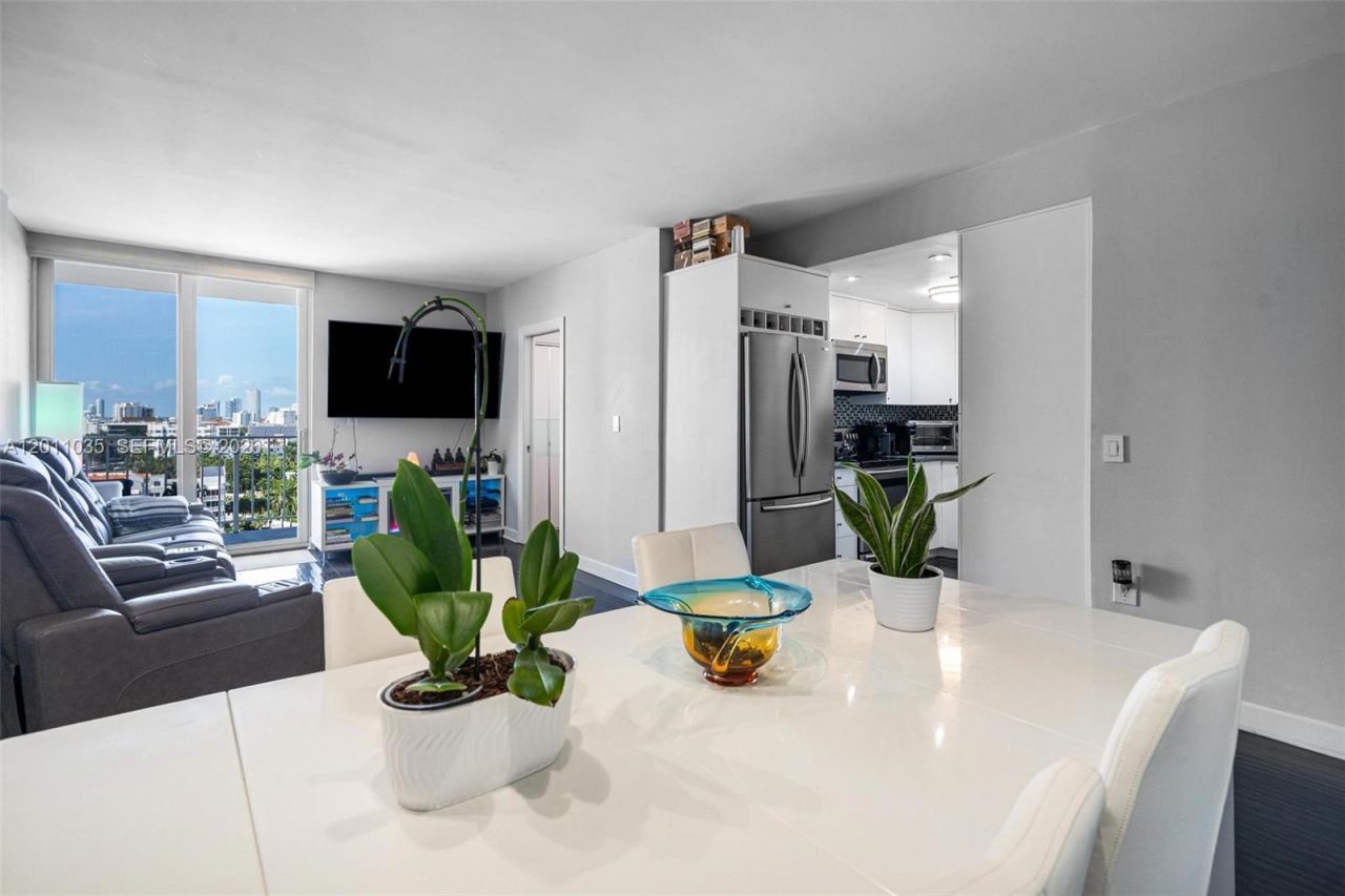 2829 Indian Creek Dr, Unit 1209, Miami Beach, FL 33140 Photo