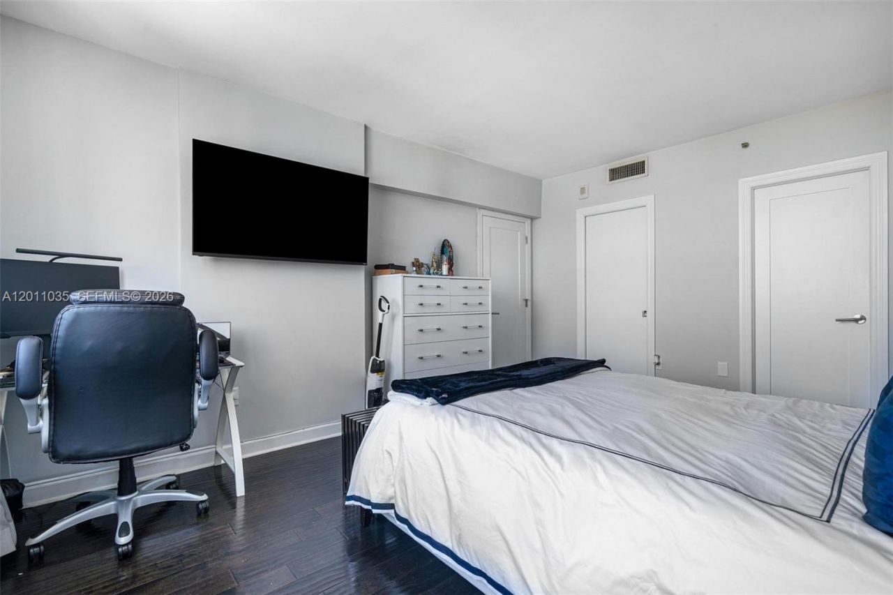 2829 Indian Creek Dr, Unit 1209, Miami Beach, FL 33140 Photo