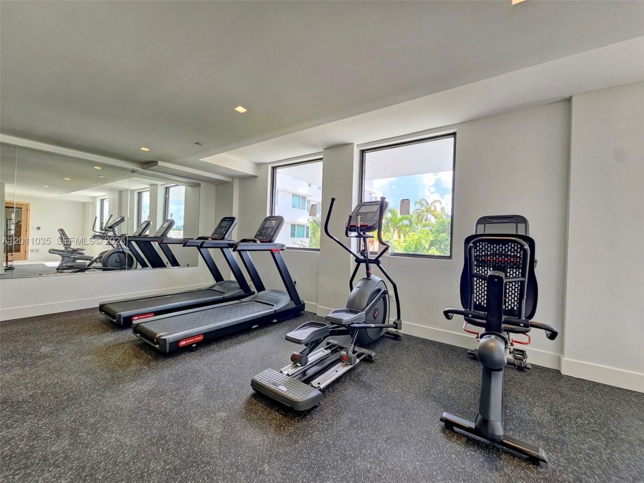 2829 Indian Creek Dr, Unit 1209, Miami Beach, FL 33140 Photo