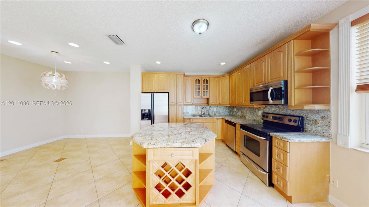 897 Briar Ridge Rd , Unit 897, Weston, FL 33327 Photo