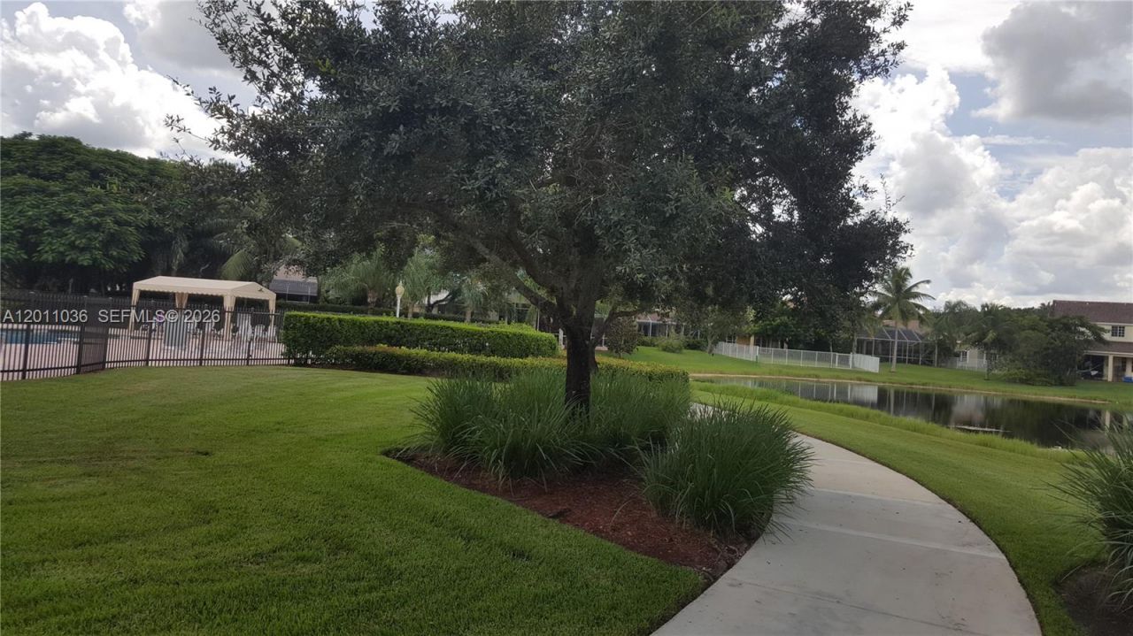 897 Briar Ridge Rd , Unit 897, Weston, FL 33327 Photo