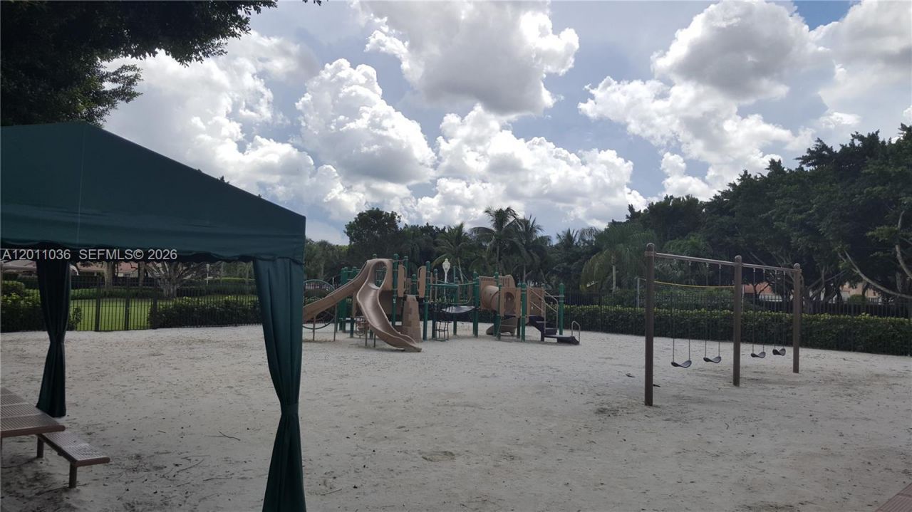 897 Briar Ridge Rd , Unit 897, Weston, FL 33327 Photo