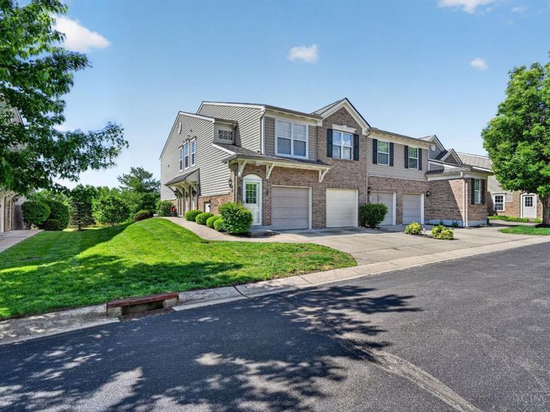 378 Legacy Way, Harrison, OH 45030 Photo 3