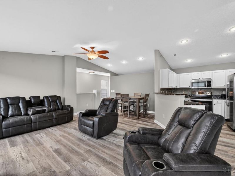 378 Legacy Way, Harrison, OH 45030 Photo 7
