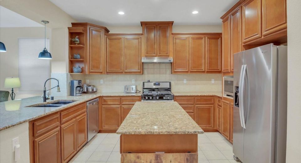 1057 Marseille Ln, Roseville, CA 95747 Photo