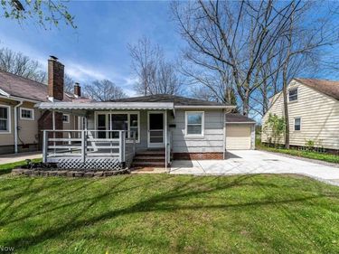 575 W Glendale Street, Bedford, OH 44146