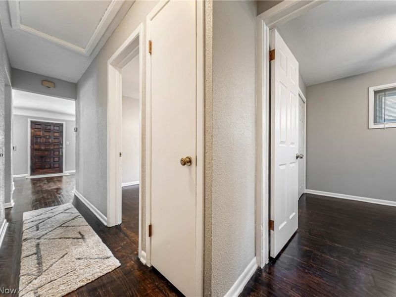 575 W Glendale Street, Bedford, OH 44146 Photo 19