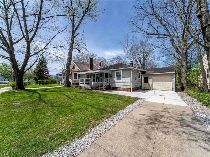 575 W Glendale Street, Bedford, OH 44146 Photo 2