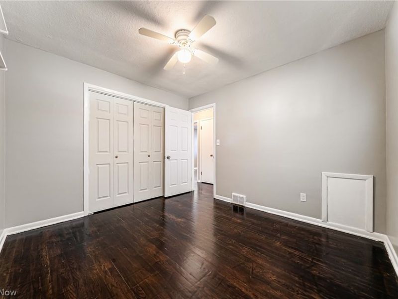 575 W Glendale Street, Bedford, OH 44146 Photo 20