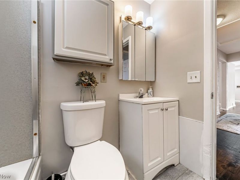575 W Glendale Street, Bedford, OH 44146 Photo 22